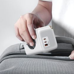 Ổ cắm điện đa năng Toocki GaN với 4 ổ cắm AC, 2 cổng USB, 1 cổng Type-C, công suất 33W, QC3.0, PD20W, có tiếp đất và bảo vệ quá 